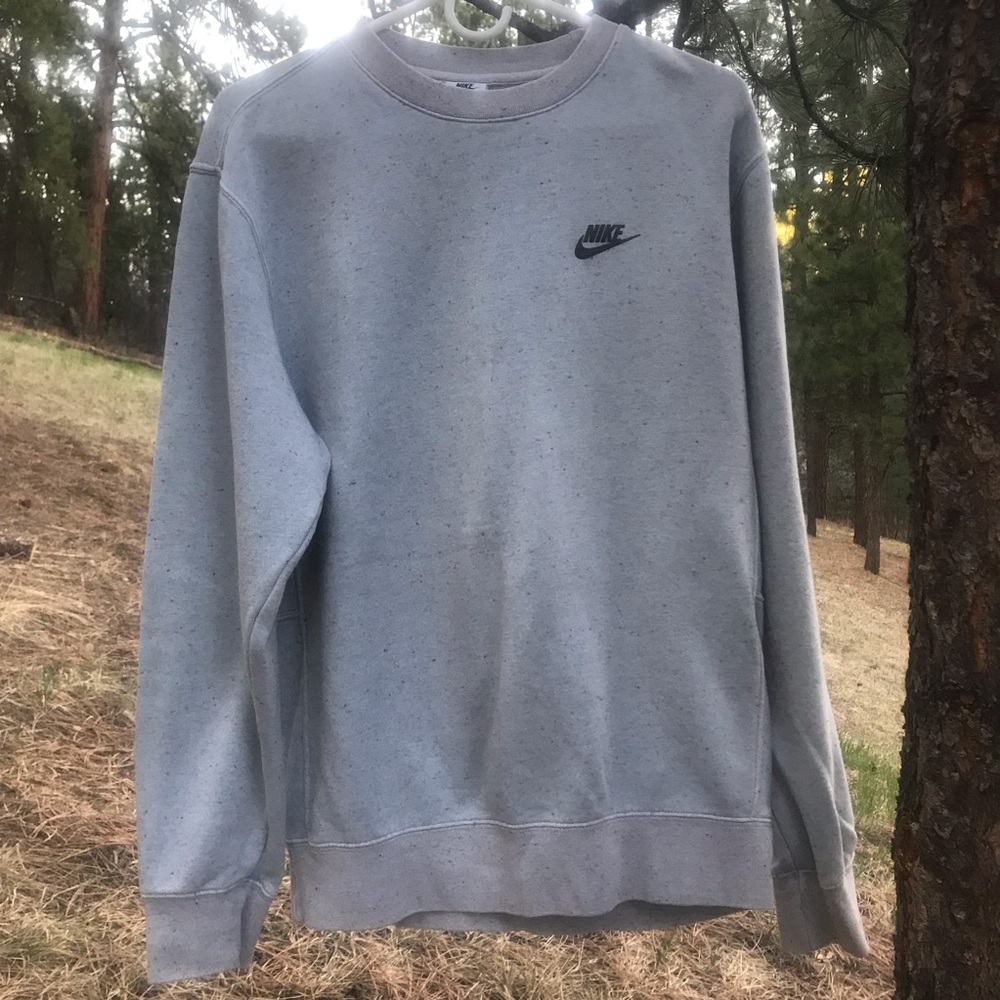 Nike Men's Speckled Light Blue-Gray Crewneck Sweatshirt